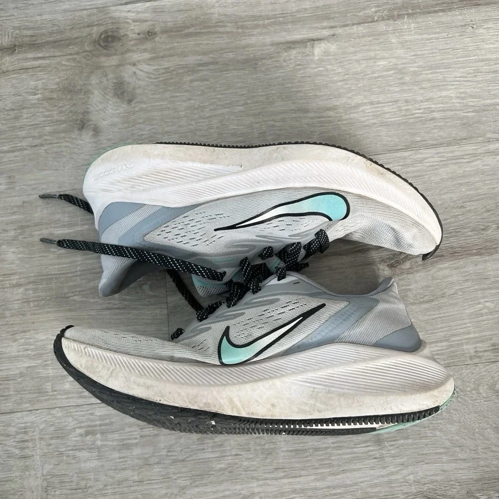 Nike Zoom Winflo 7 Womens 7 Running Shoes Gray Teal Cushioned Athletic